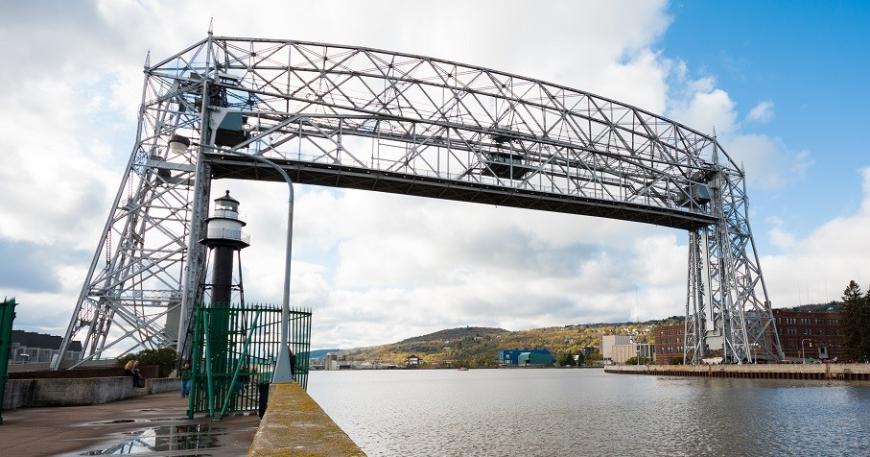 Duluth drawbridget raised