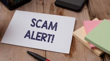 Scam alert sign